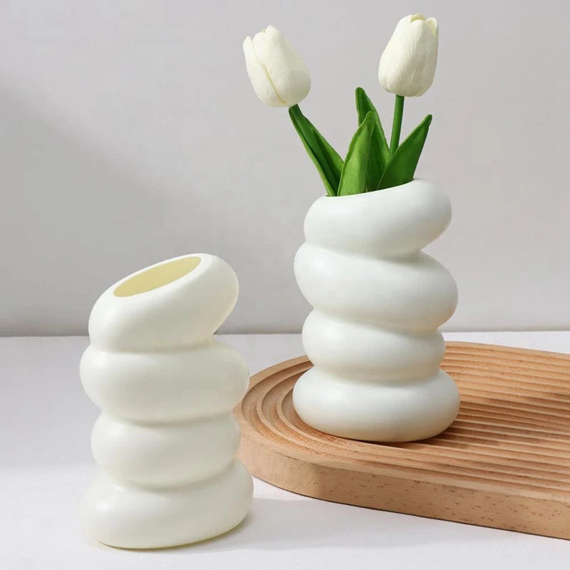 Spiral White Nordic Vase